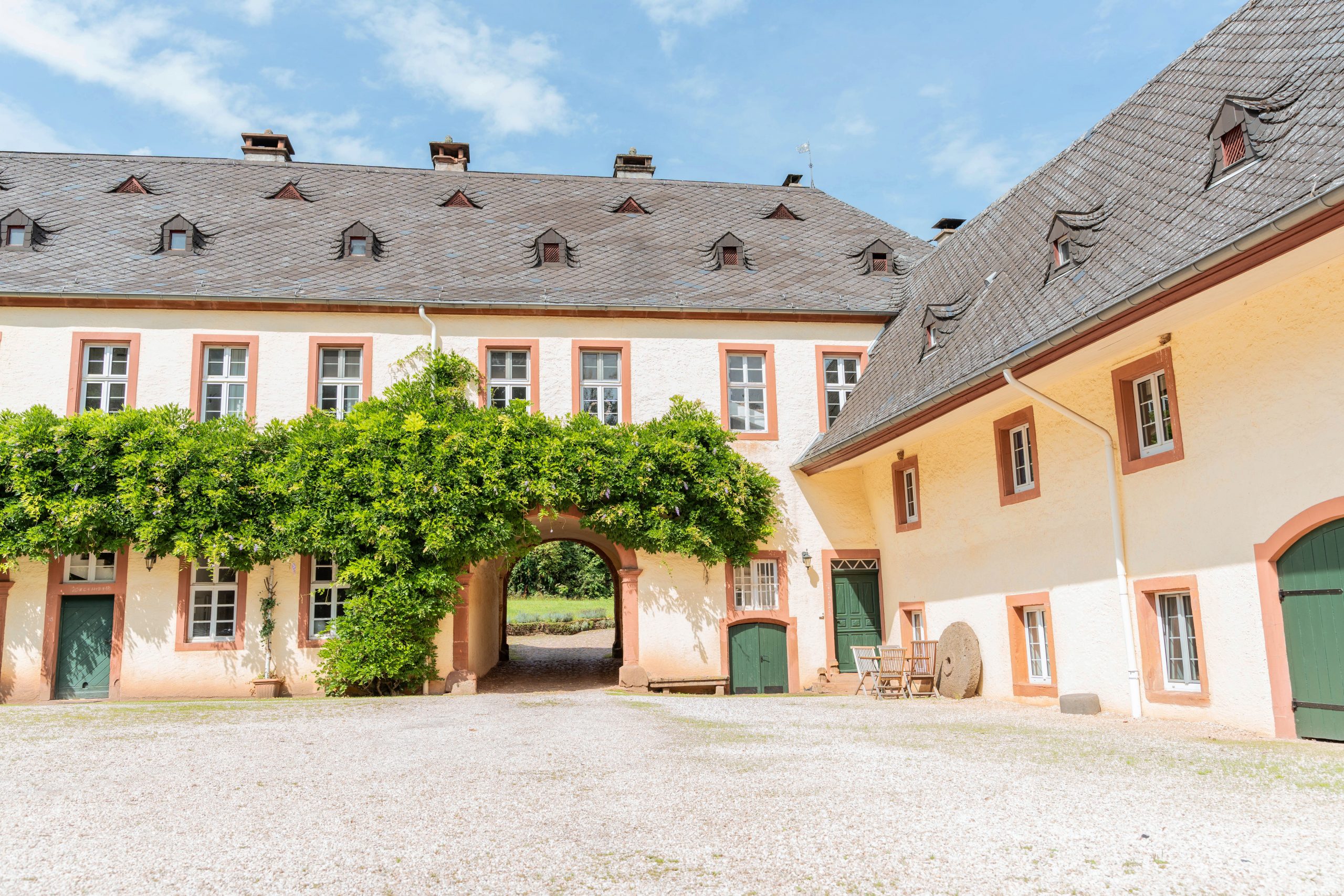 Bild Willkommen auf Schloss Föhren
